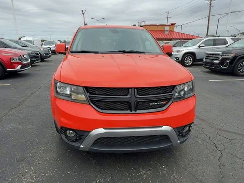 Used 2019 Dodge Journey Crossroad image 3