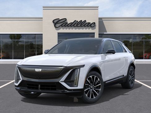 New 2026 Cadillac Lyriq Sport w/ LPO, Floor Liner Package AWD/4WD image 6