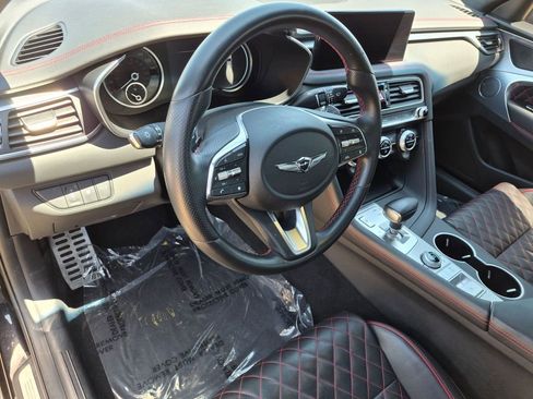 Used 2022 Genesis G70 3.3T RWD image 12