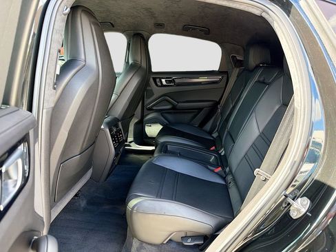 Used 2023 Porsche Cayenne Turbo GT image 25