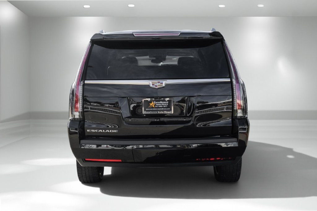 Used 2019 Cadillac Escalade ESV Luxury AWD/4WD image 8