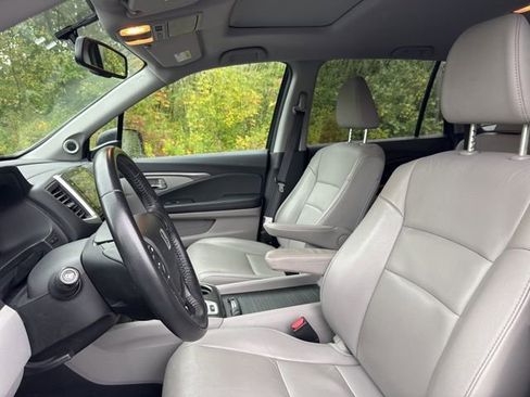 Used 2017 Honda Pilot EX-L image 9