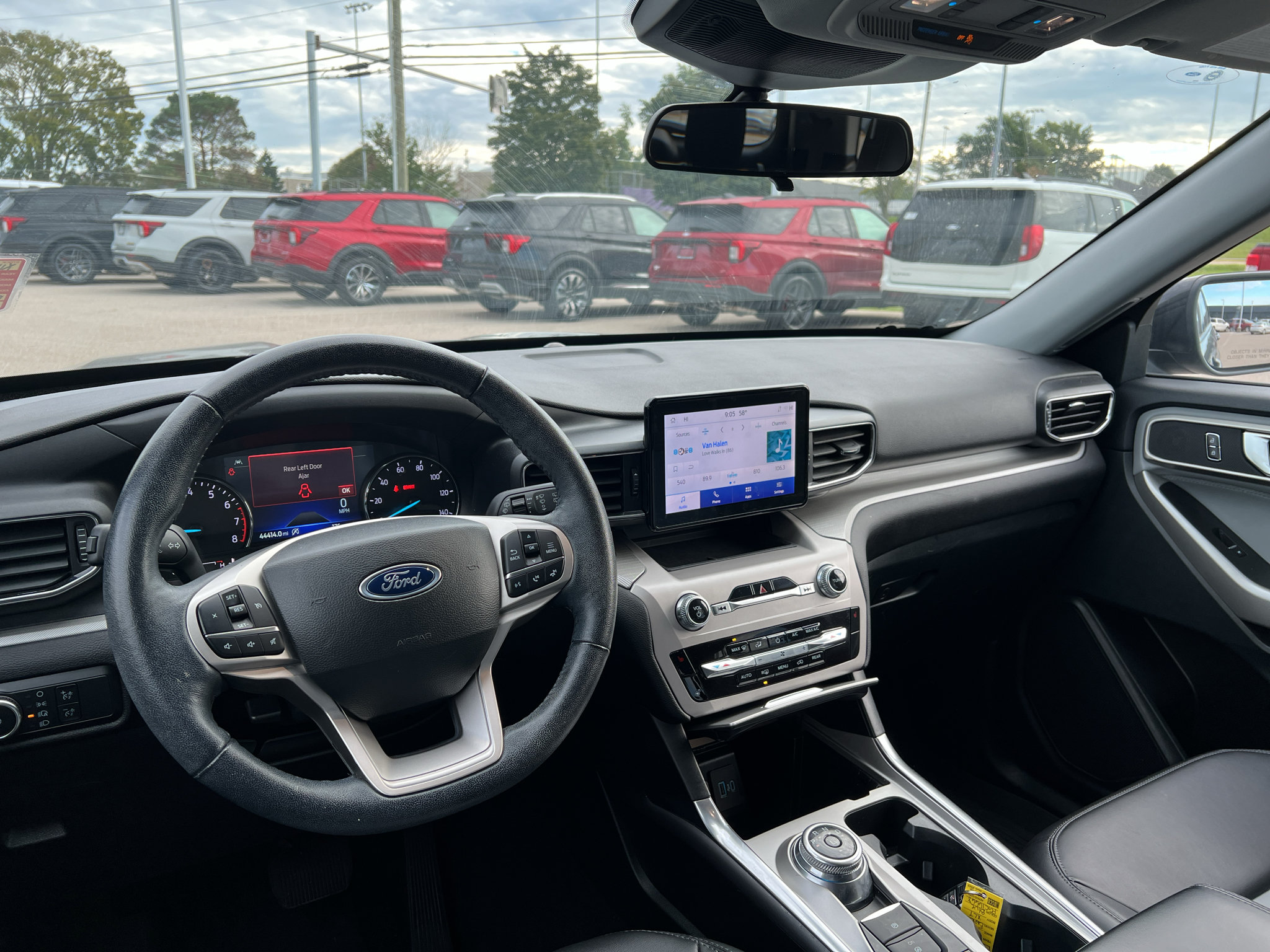 Used 2023 Ford Explorer XLT w/ Equipment Group 202A AWD/4WD image 10