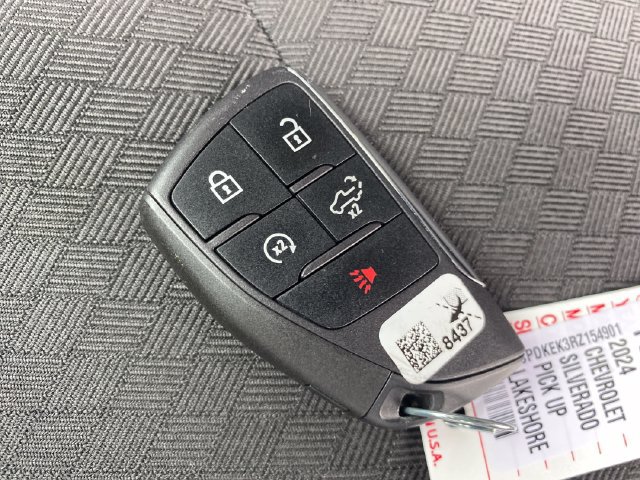 Used 2024 Chevrolet Silverado 1500 LT AWD/4WD image 25