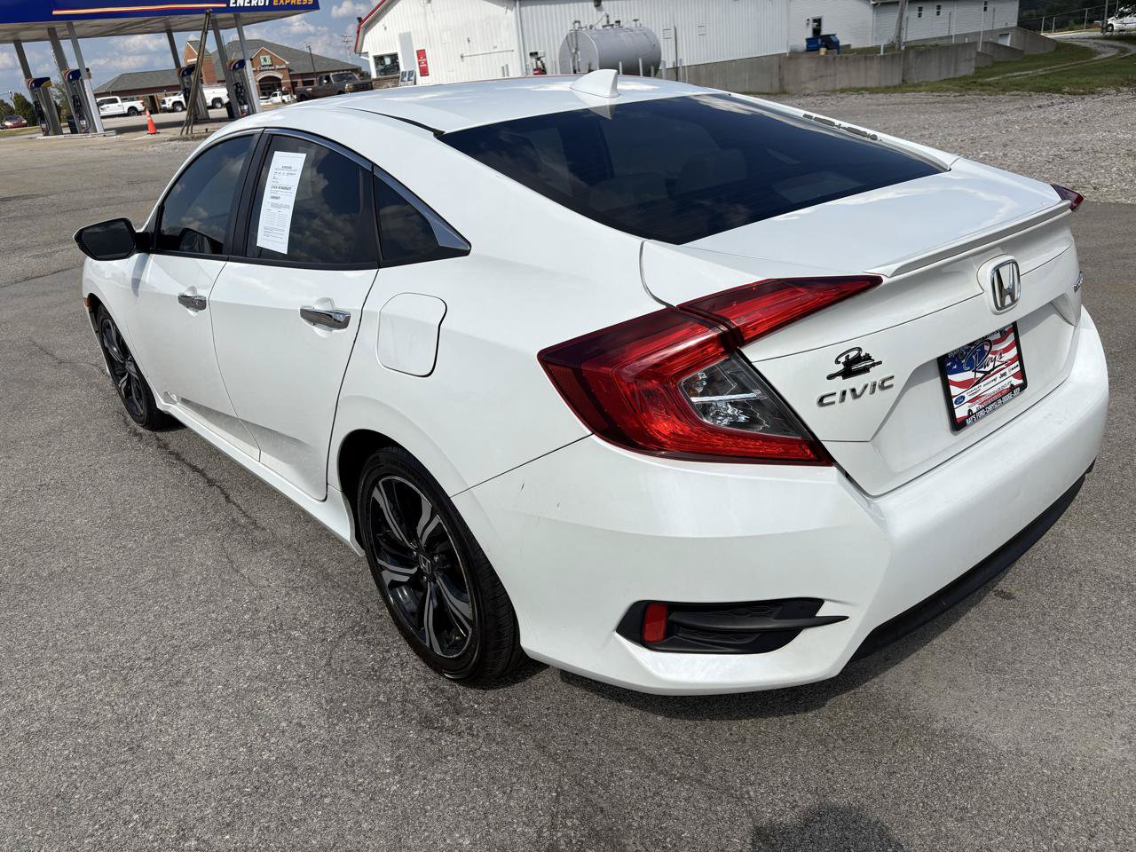 Used 2017 Honda Civic Touring image 5