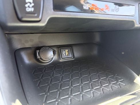 Used 2023 Toyota RAV4 LE FWD image 9