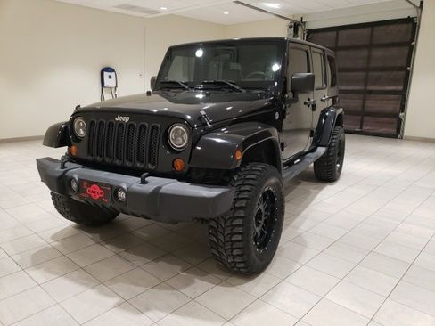 Used 2007 Jeep Wrangler Unlimited Sahara w/ Trailer Tow Group image 1