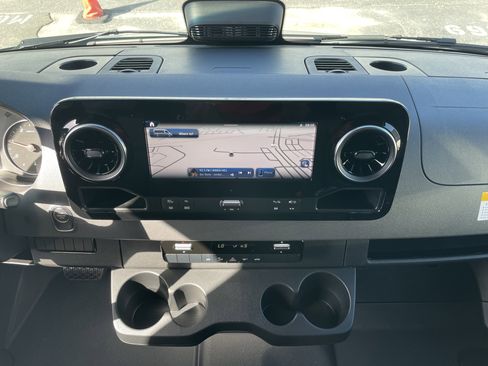 New 2026 Mercedes-Benz Sprinter 2500 image 10