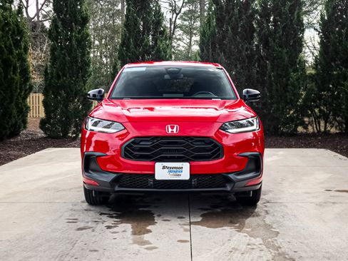 Certified 2026 Honda HR-V Sport image 3