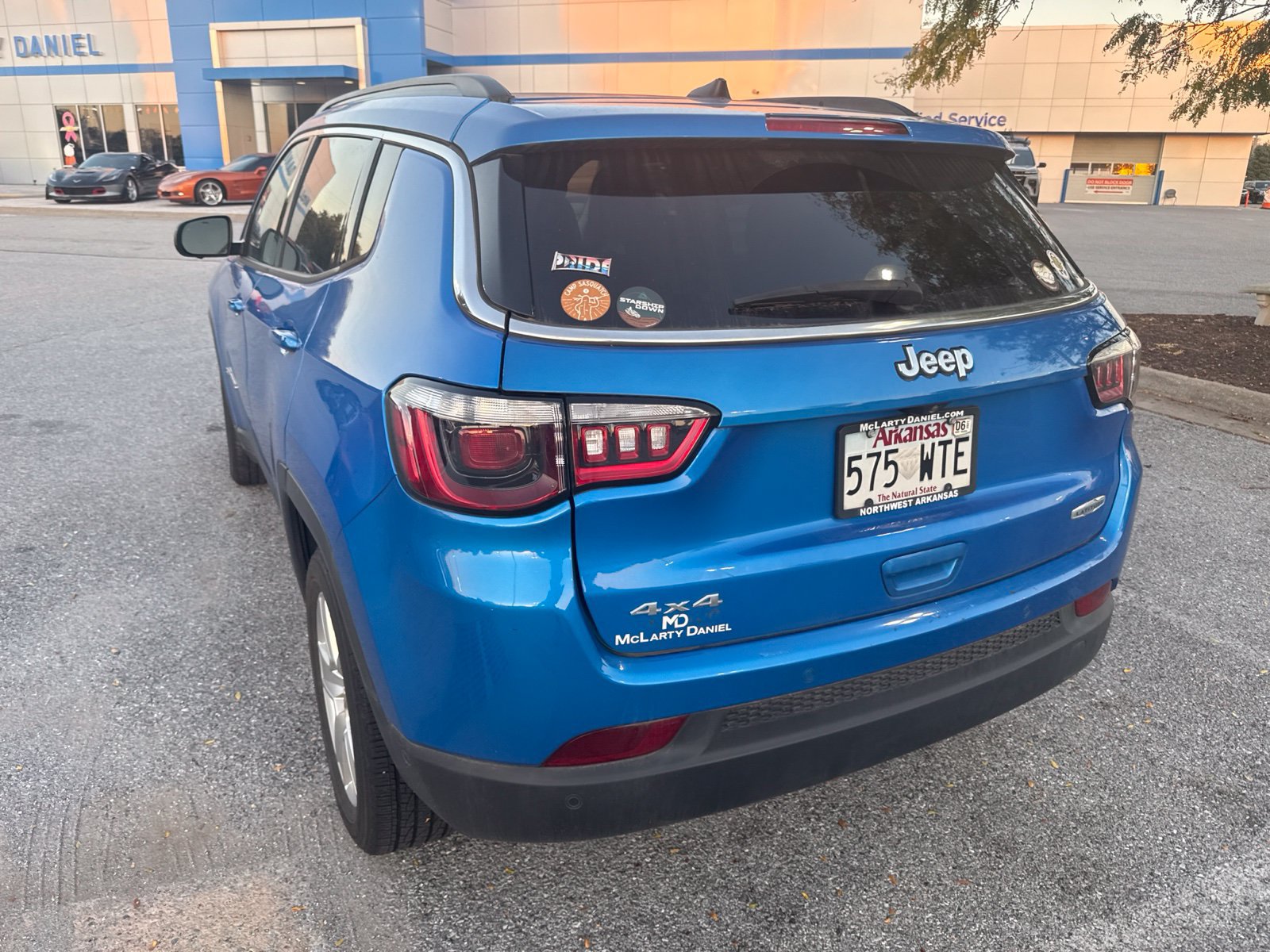 Used 2022 Jeep Compass Latitude w/ Sun and Sound Group AWD/4WD image 4