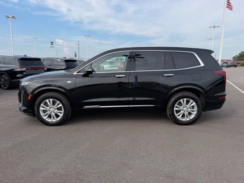 Used 2024 Cadillac XT6 Luxury FWD image 8