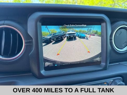 Used 2023 Jeep Wrangler Unlimited Sahara AWD/4WD image 12