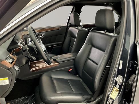 Used 2011 Mercedes-Benz E 350 4MATIC Sedan image 21
