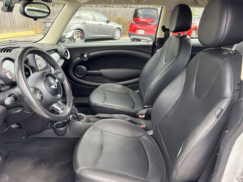Used 2013 MINI Cooper Hardtop image 10