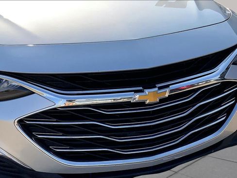 Used 2021 Chevrolet Malibu LS FWD image 28