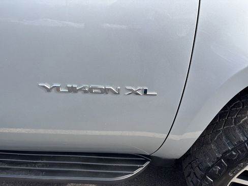 Used 2013 GMC Yukon XL SLT image 6