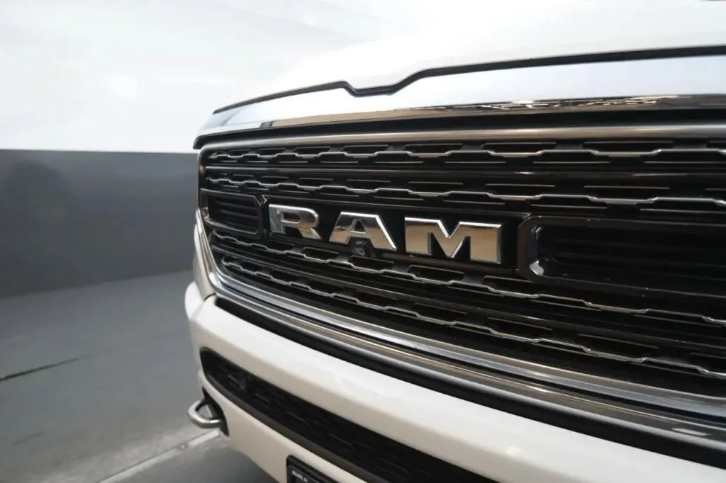 Used 2019 RAM 1500 Limited AWD/4WD image 9