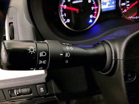 Used 2017 Subaru Crosstrek 2.0i Premium image 30