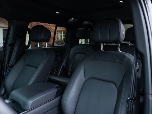 Used 2025 Land Rover Defender 110 X image 11