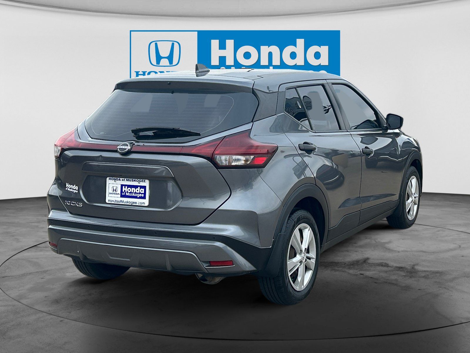Used 2022 Nissan Kicks S FWD image 5