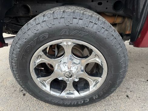 Used 2014 Chevrolet Silverado 2500 LTZ w/ LTZ Plus Package image 20