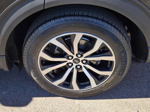 Used 2023 Ford Explorer ST-Line w/ Class IV Trailer Tow Package image 10