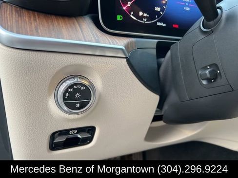 Certified 2024 Mercedes-Benz C 300 4MATIC Sedan image 18