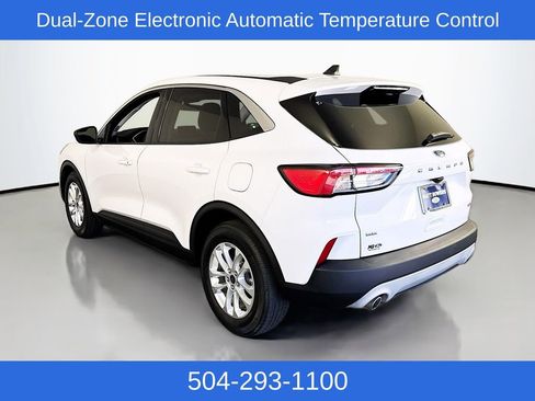 Used 2022 Ford Escape SE FWD image 9