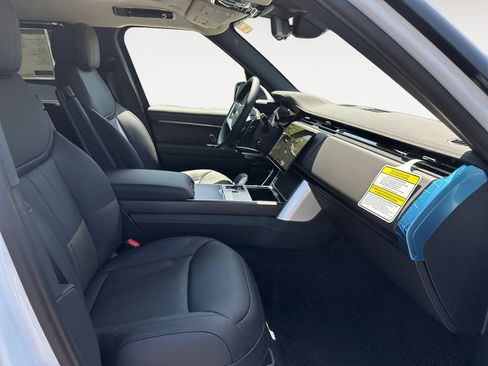 New 2026 Land Rover Range Rover Long Wheelbase SE AWD/4WD image 15