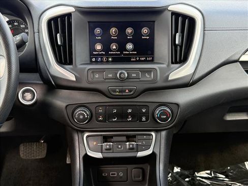 Used 2024 GMC Terrain SLE AWD/4WD image 16