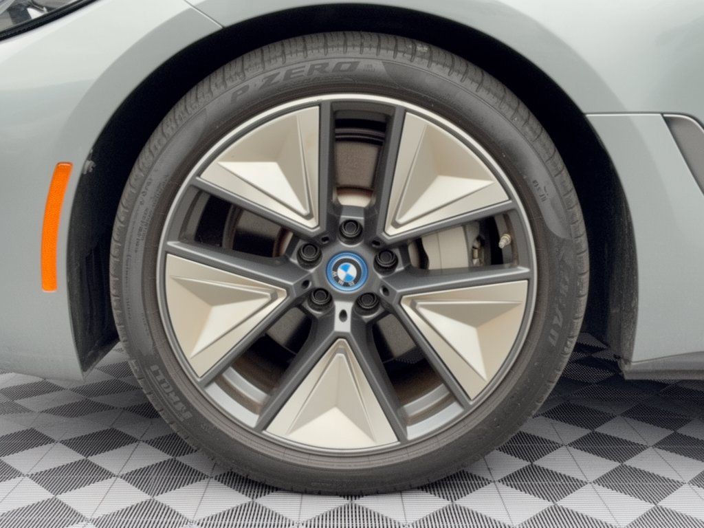 Used 2023 BMW i4 eDrive40 w/ Premium Package RWD image 13