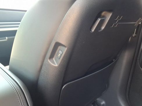 Used 2026 Hyundai Santa Fe SEL AWD/4WD image 17