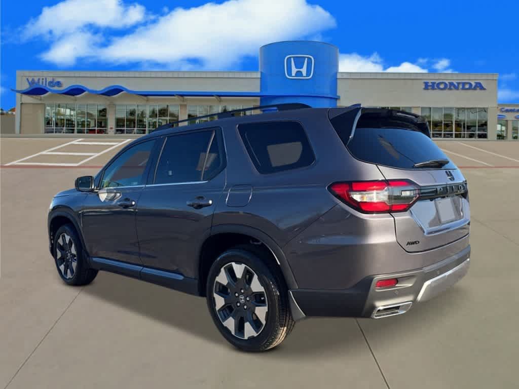 New 2026 Honda Pilot Touring image 3