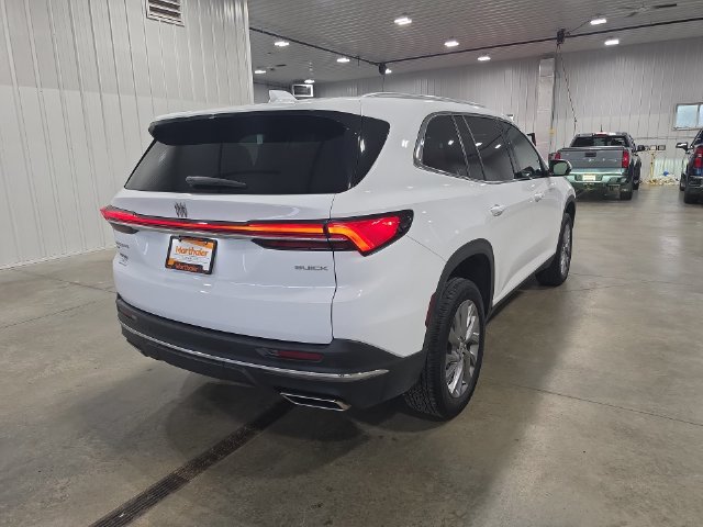 Used 2026 Buick Enclave Preferred AWD/4WD image 8