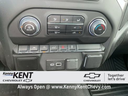 Used 2025 Chevrolet Silverado 1500 Custom image 32