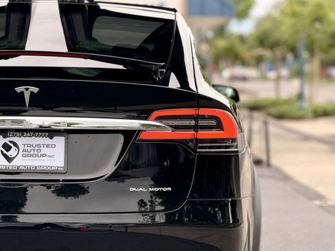 Used 2020 Tesla Model X Long Range image 10