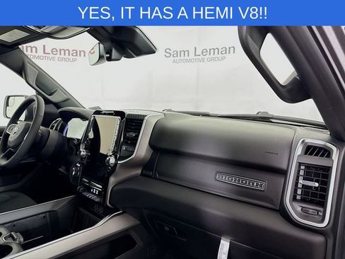 New 2026 RAM 1500 4x4 Crew Cab image 28