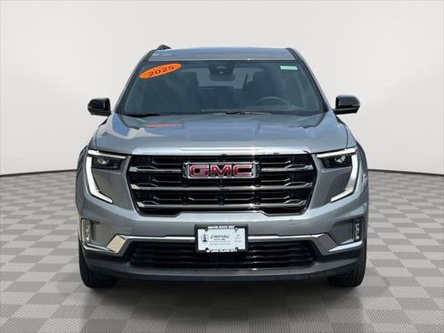 Used 2026 GMC Acadia Elevation w/ Elevation Premium Package image 2