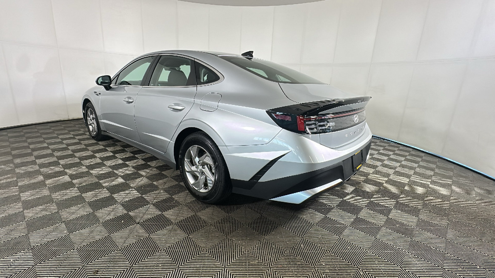 Certified 2026 Hyundai Sonata SE FWD image 5