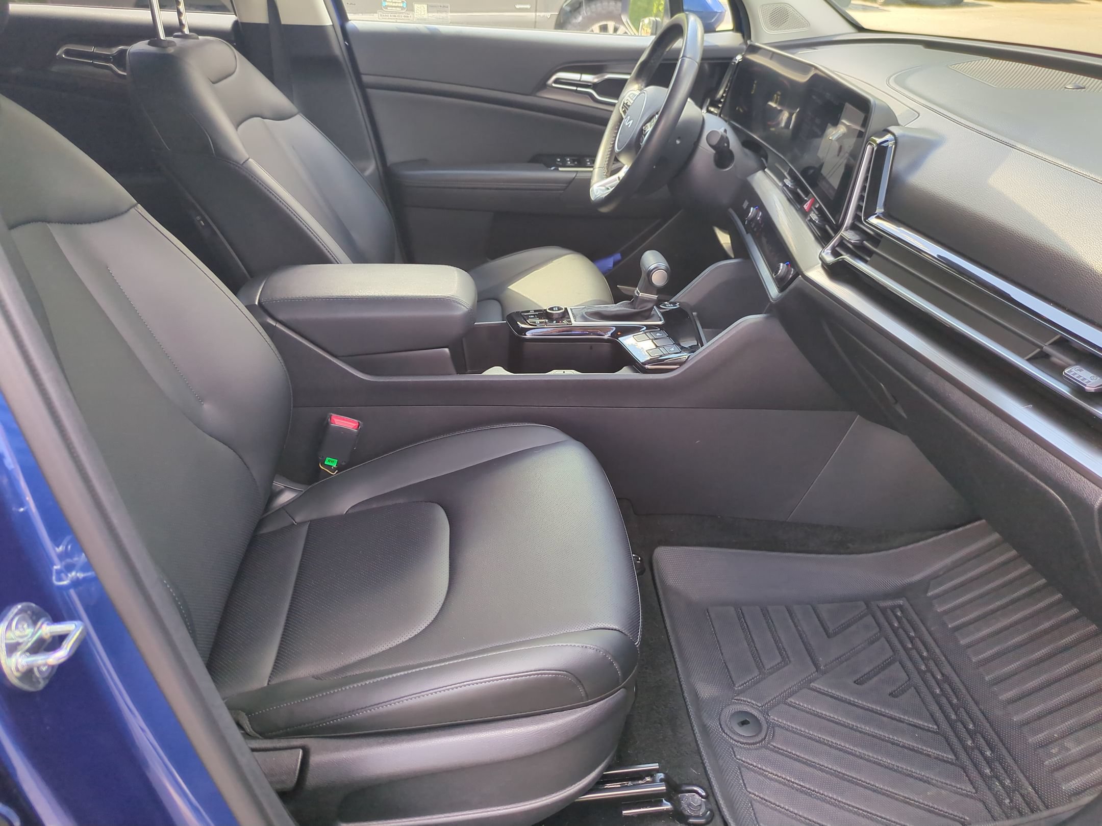 Used 2024 Kia Sportage EX FWD image 33