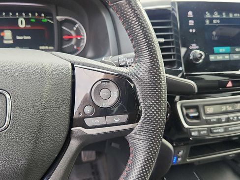 Certified 2024 Honda Passport Black Edition image 21