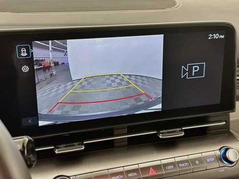 Used 2025 Hyundai Kona SEL AWD/4WD image 14