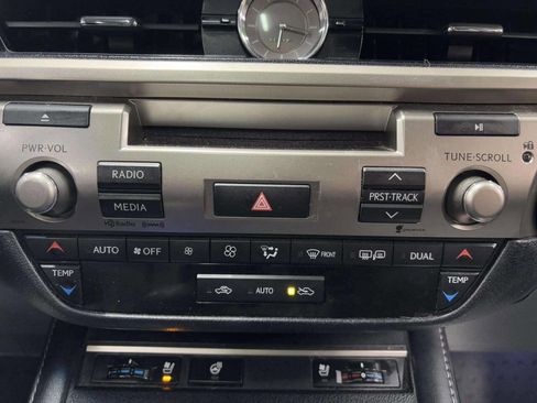 Used 2016 Lexus ES 350 image 28