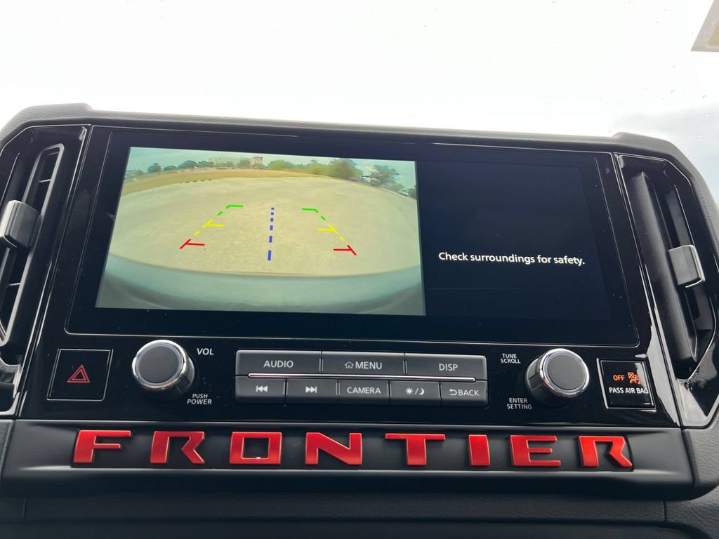 Certified 2025 Nissan Frontier Pro-X RWD image 9