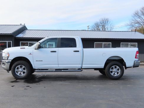 Used 2024 RAM 2500 Big Horn AWD/4WD image 3