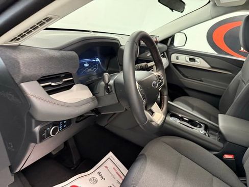 New 2026 Ford Explorer Active image 14