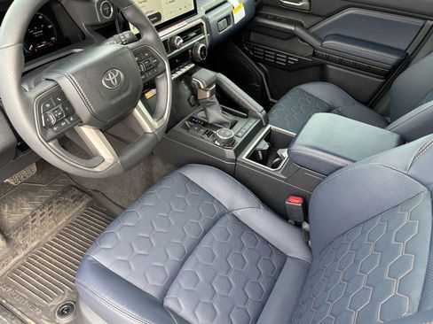 New 2026 Toyota 4Runner Platinum image 16