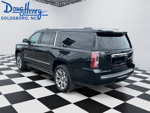Used 2016 GMC Yukon XL Denali w/ Open Road Package image 3