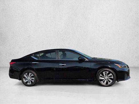 Used 2023 Nissan Altima 2.5 S FWD image 4