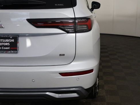 New 2026 Mitsubishi Outlander SE image 20
